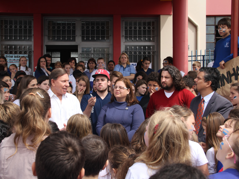 EXECUTIVO PARTICIPA DE MOBILIZAÇÃO EM PROL DE COLÉGIO